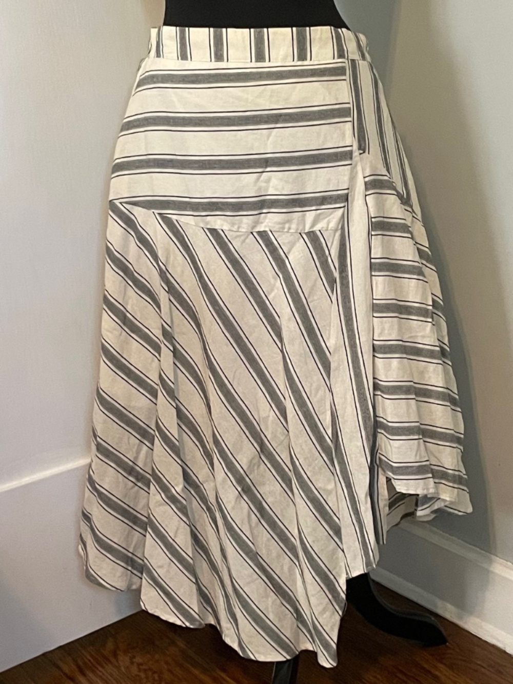 NWT WHO WHAT WEAR ASYMMETRICAL STRIPED LONG SKIRT